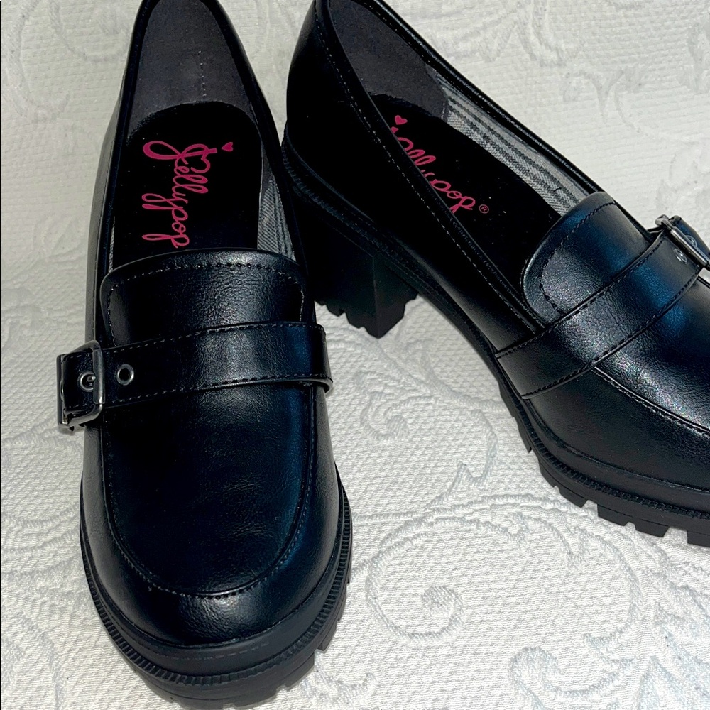 Jellypop Tully chunky 2 1/2 in. heel loafers. 
8 1/2 Decorative buckle. Comfort.